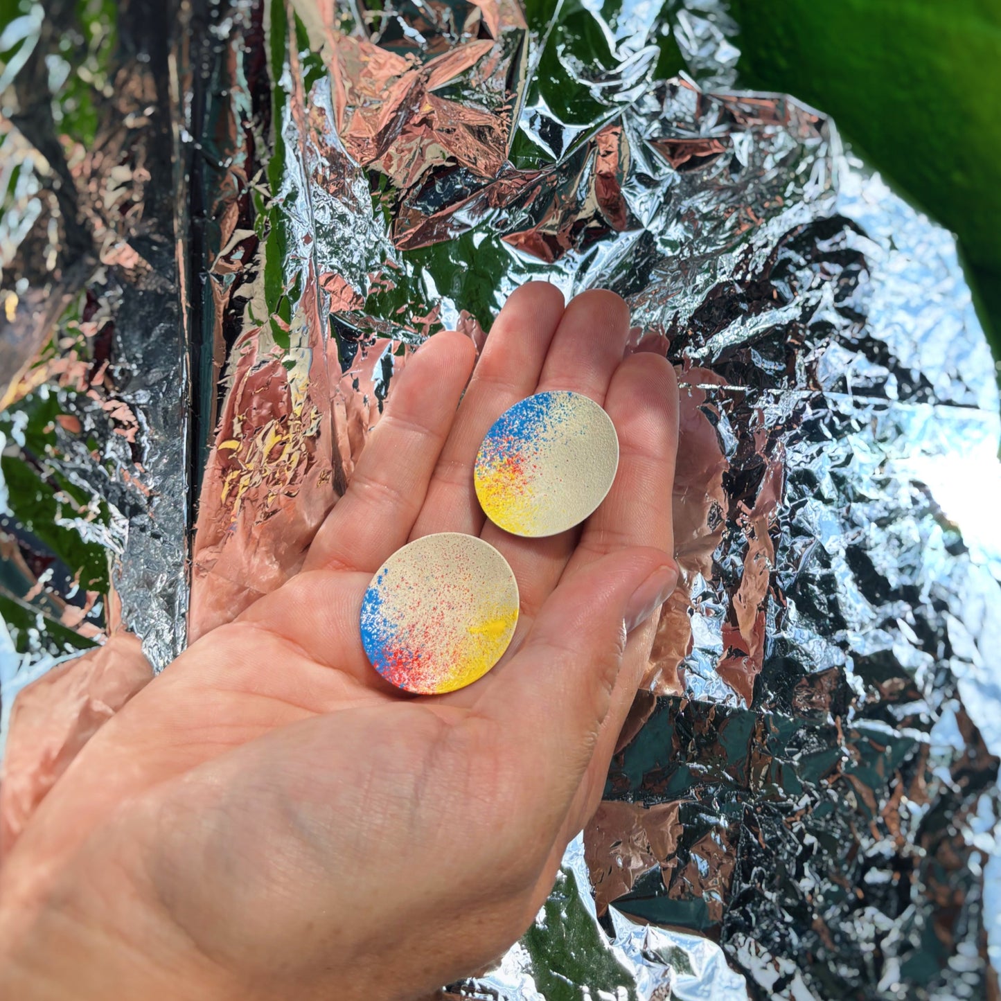 Vivid Round Satellite Earrings