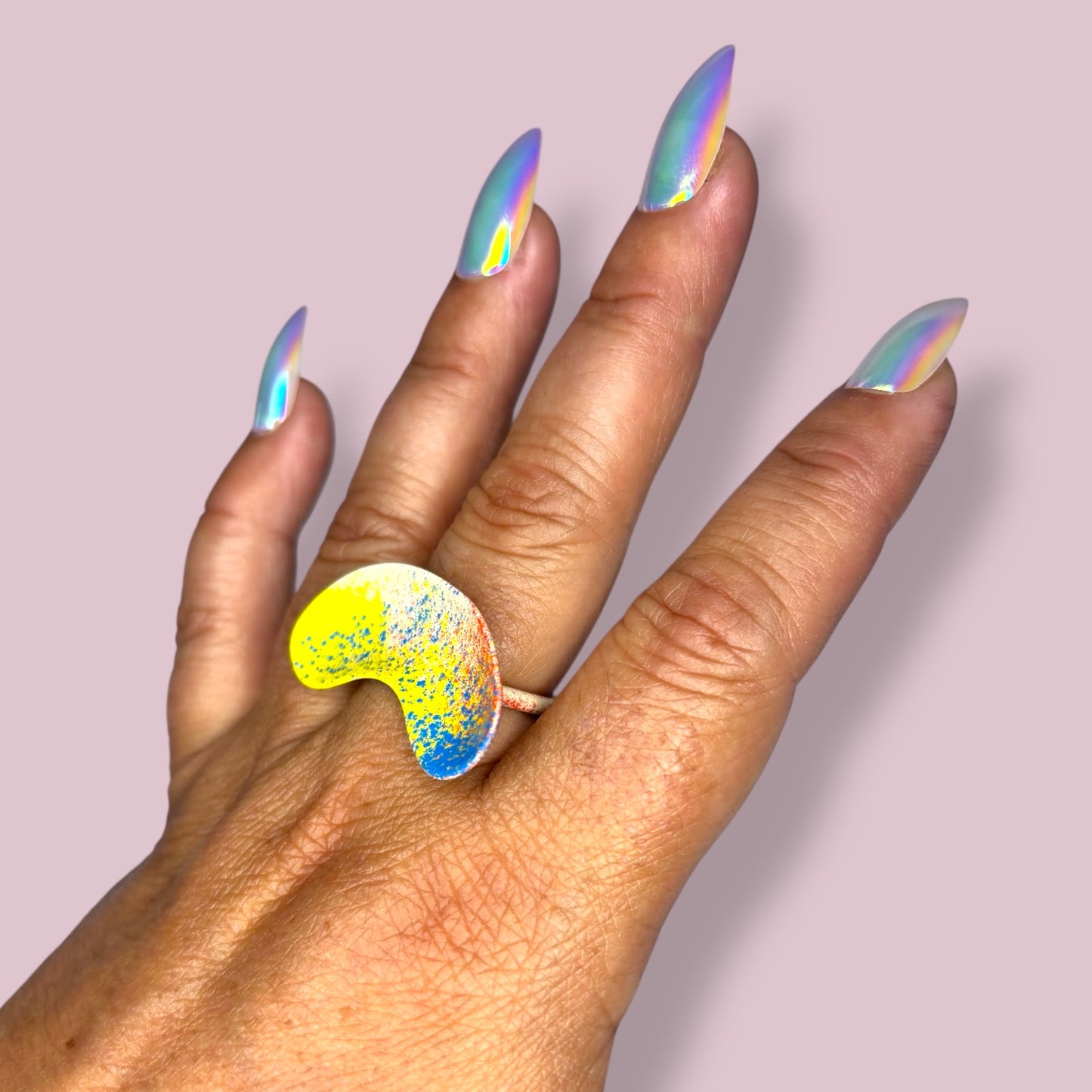 Vivid Bent Ellipse Satellite Ring