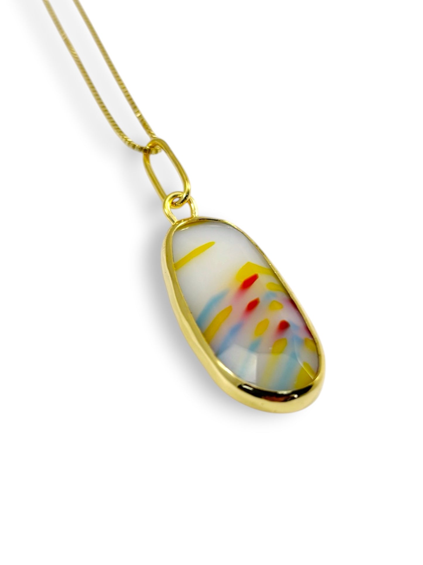 Bezel-Set Pendant Necklace 02
